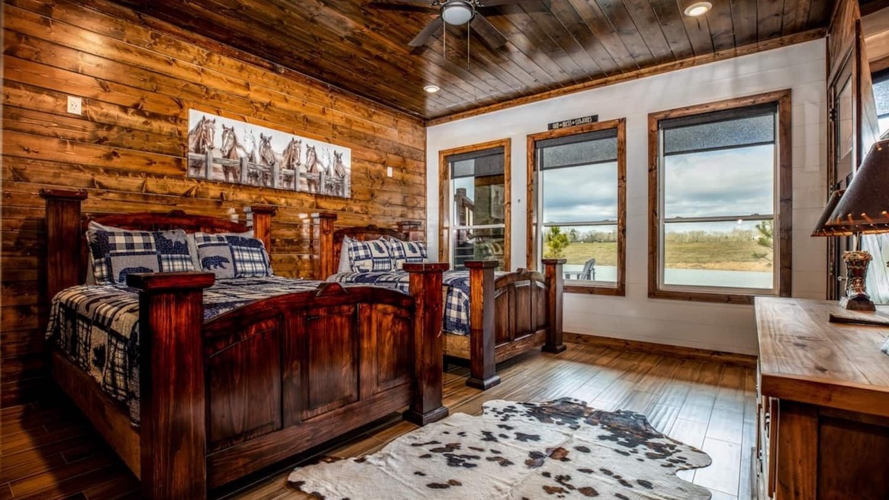 Photo of Bedroom in Broken Bow
