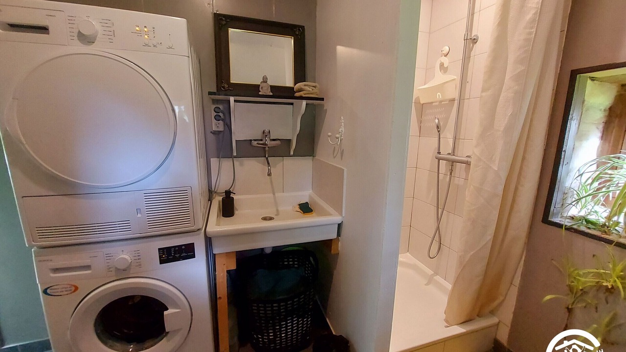 Photo of Bathroom in Montenay