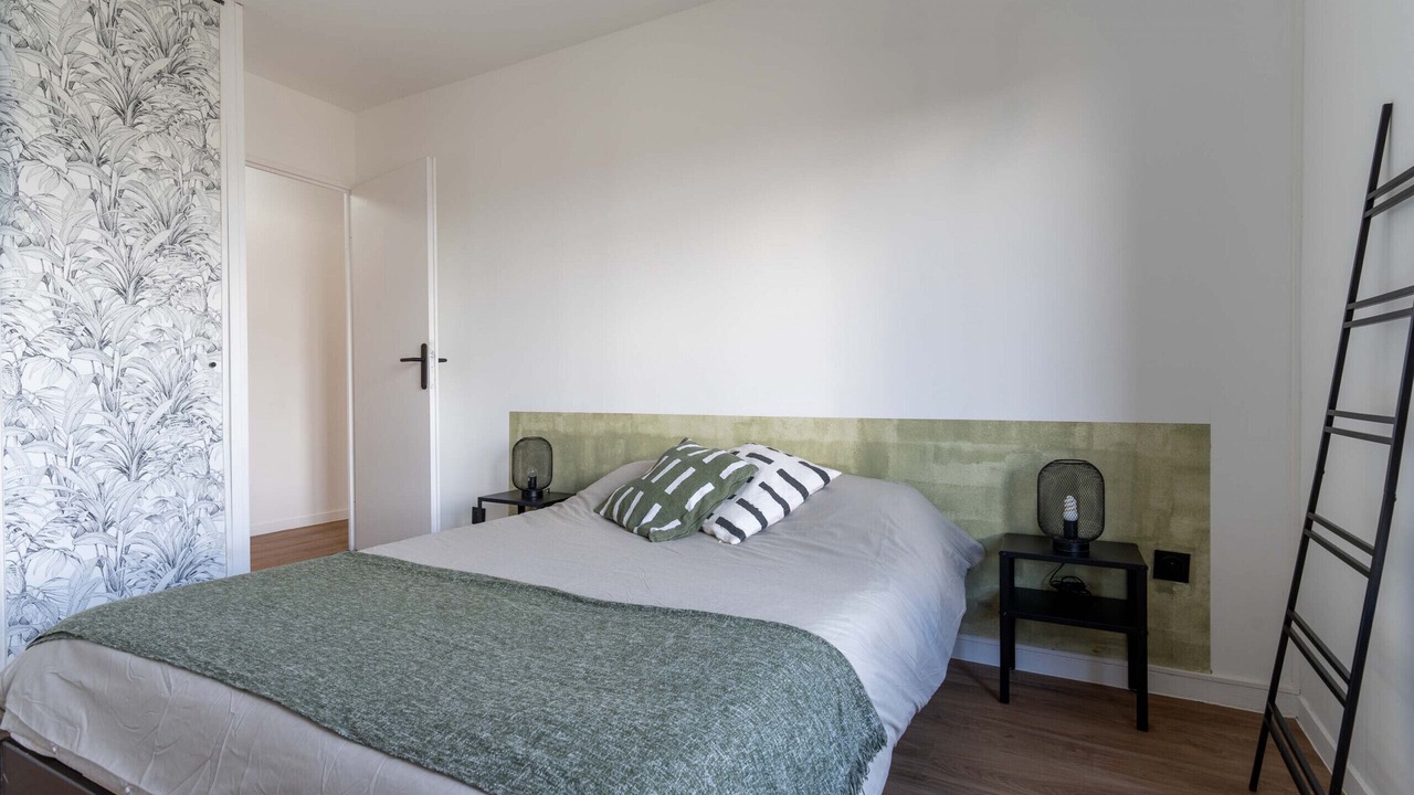 Photo of Bedroom in Cergy