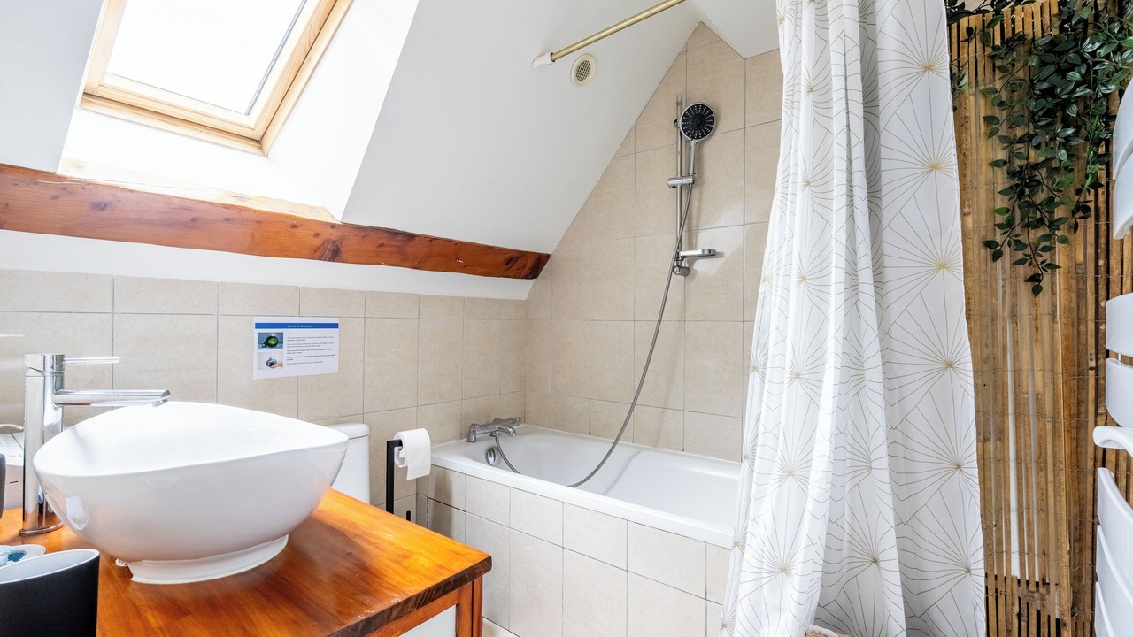 Photo of Bathroom in Saint-Herblain
