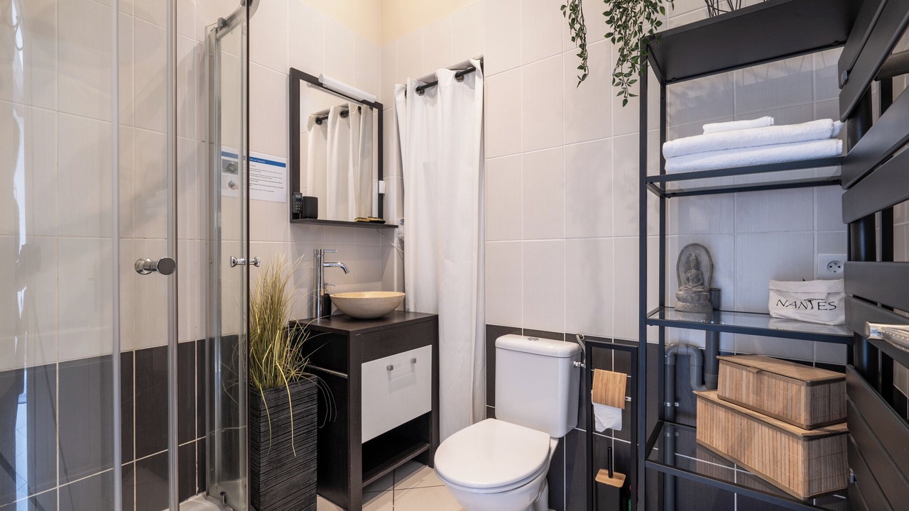 Photo of Bathroom in Saint-Herblain