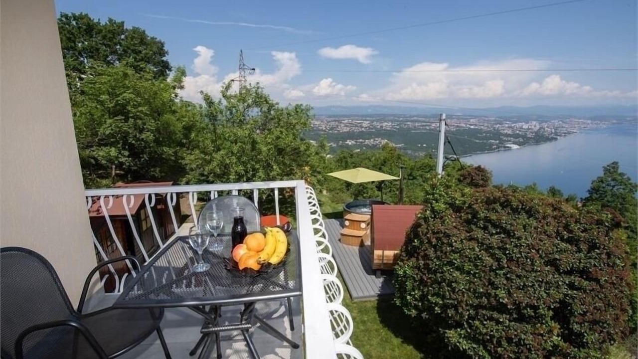 Photo of Outdoor in Bregi