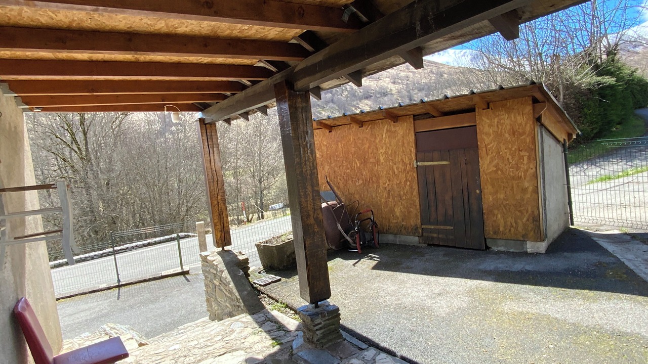 Photo of Outdoor in Poubeau