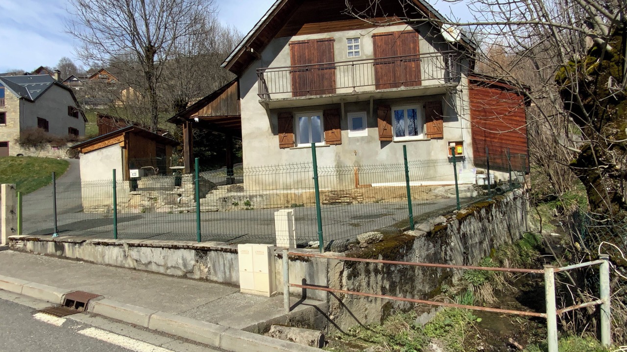 Photo of Outdoor in Poubeau