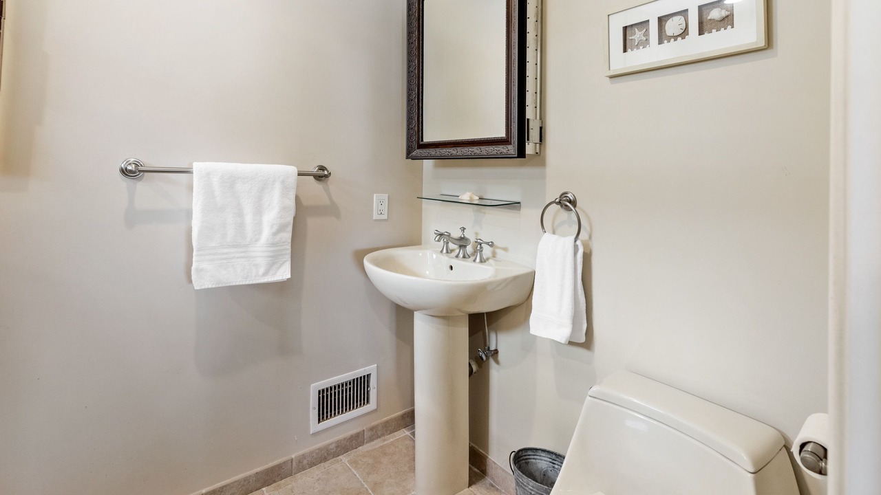 Photo of Bathroom in West Hampton Dunes