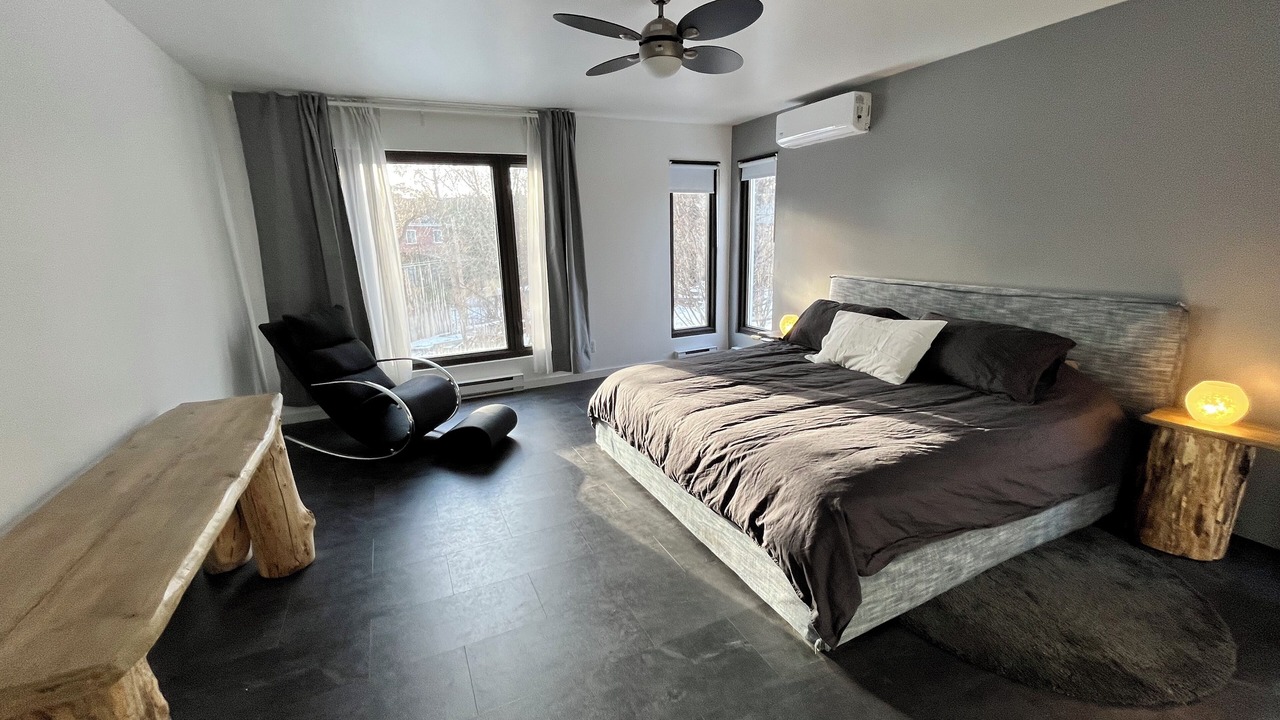 Photo of Bedroom in Laval