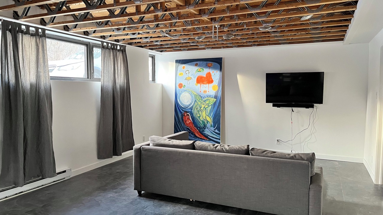 Photo of Livingroom in Laval