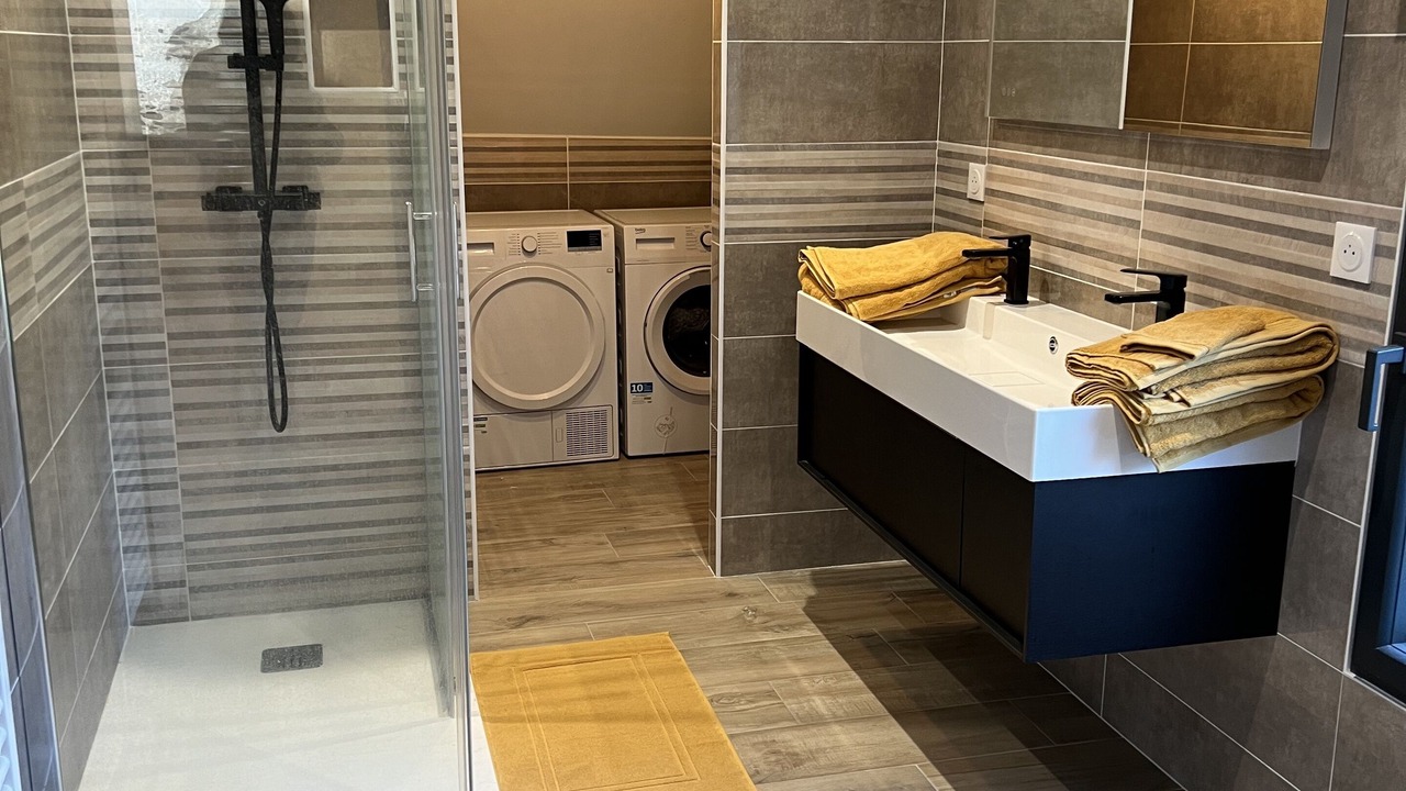 Photo of Bathroom in Murs-Erigne