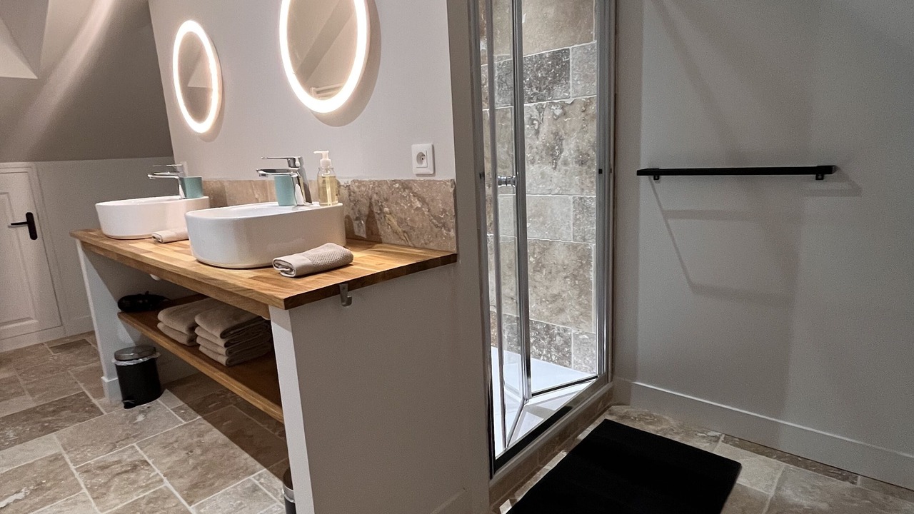 Photo of Bathroom in Le Grand-Pressigny