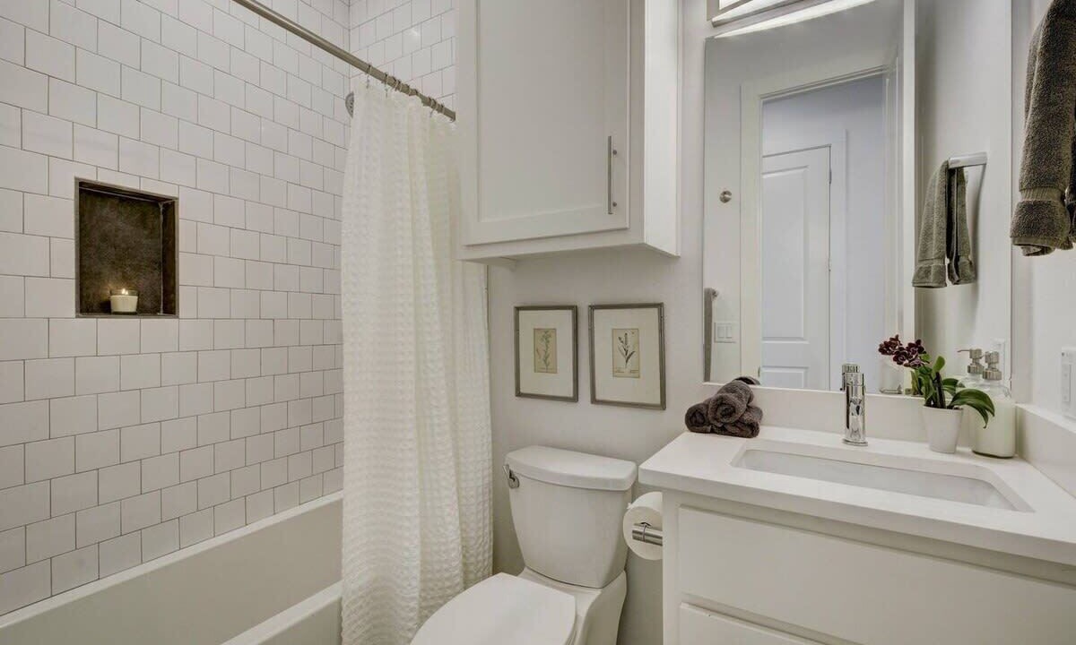 Photo of Bathroom in Govalle