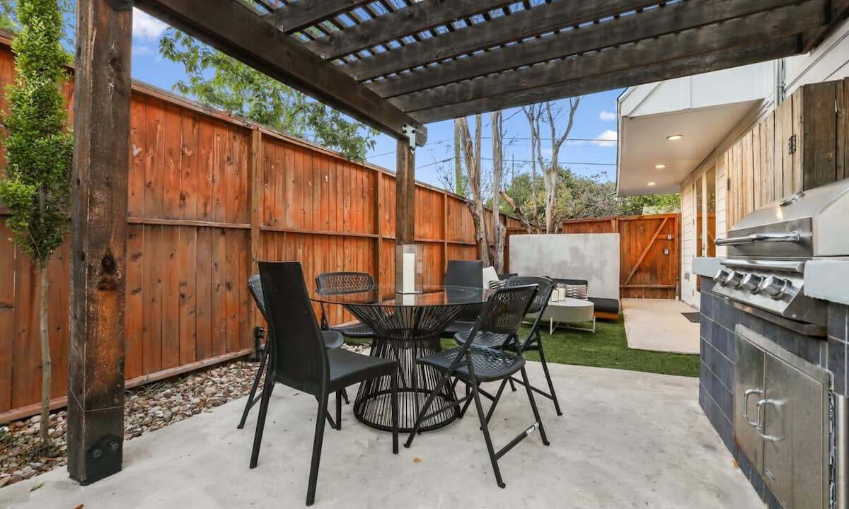Photo of Outdoor in Govalle