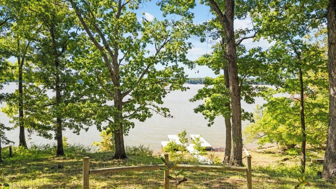 Photo of Outdoor in Clarksville