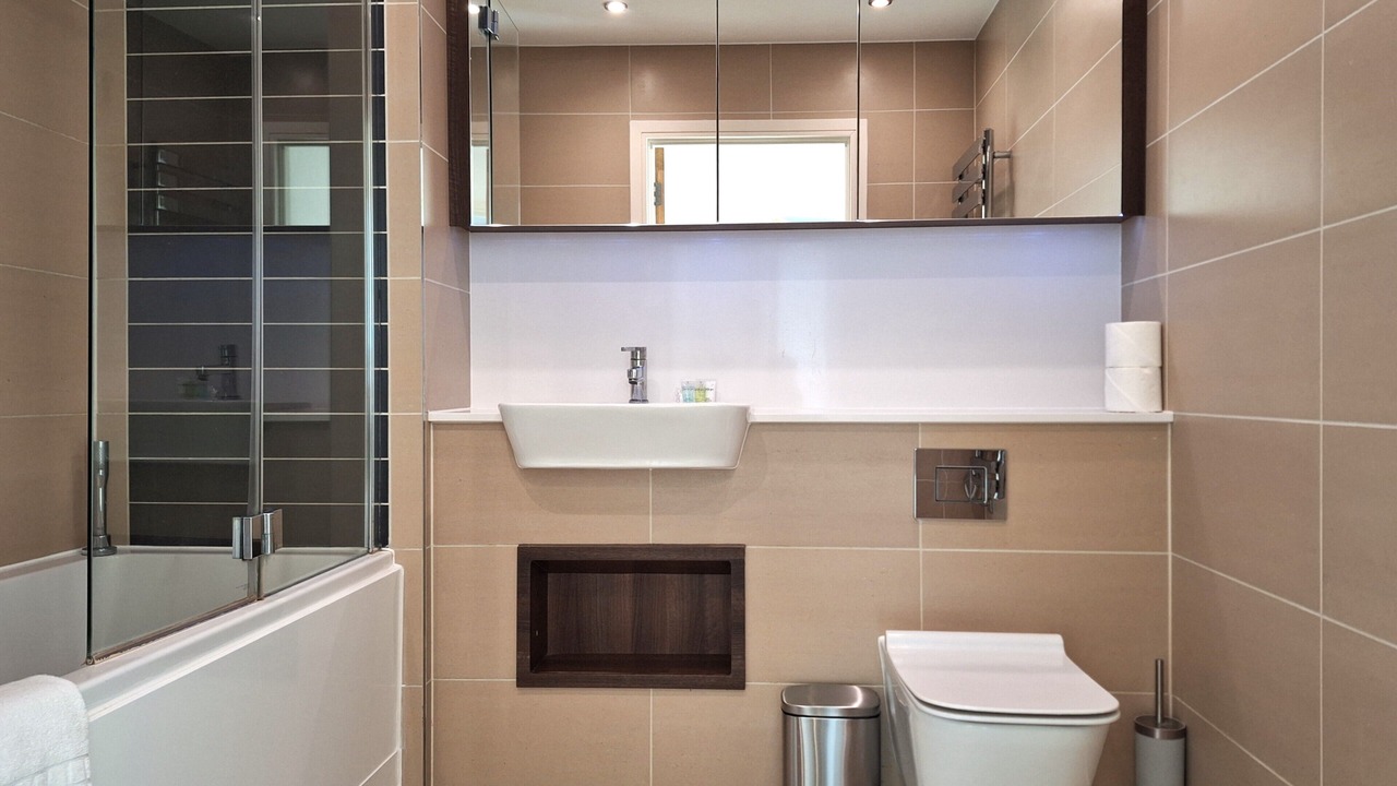 Photo of Bathroom in Portsoken