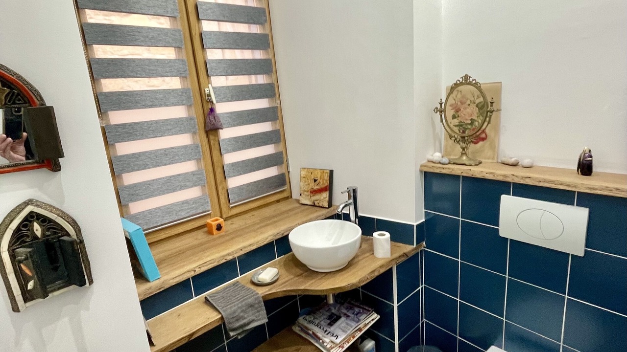 Photo of Bathroom in Beauchalot