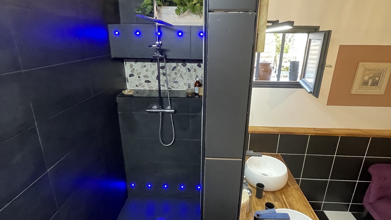 Photo of Bathroom in Beauchalot