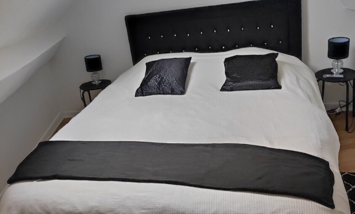 Photo of Bedroom in Louvres