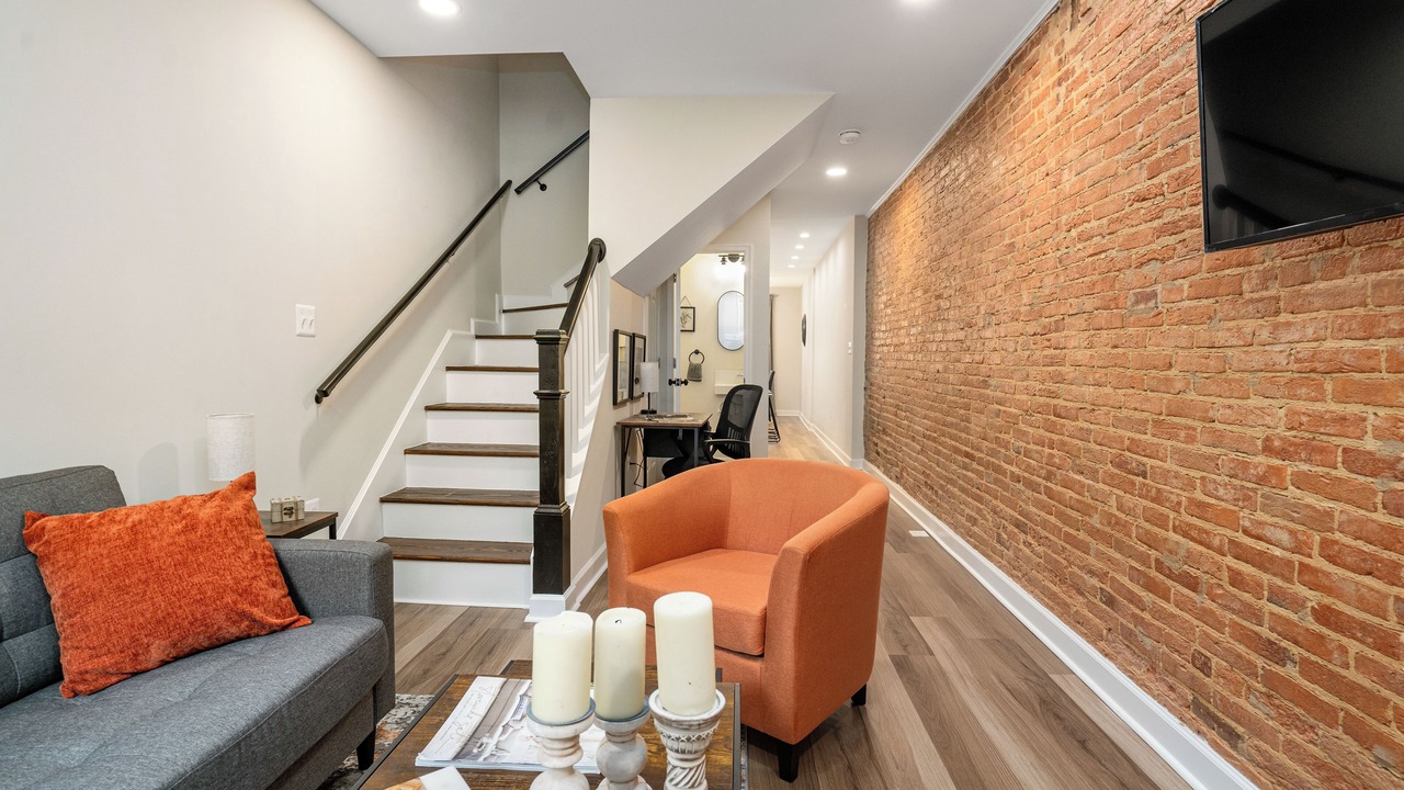Photo of Livingroom in Upper Fells Point