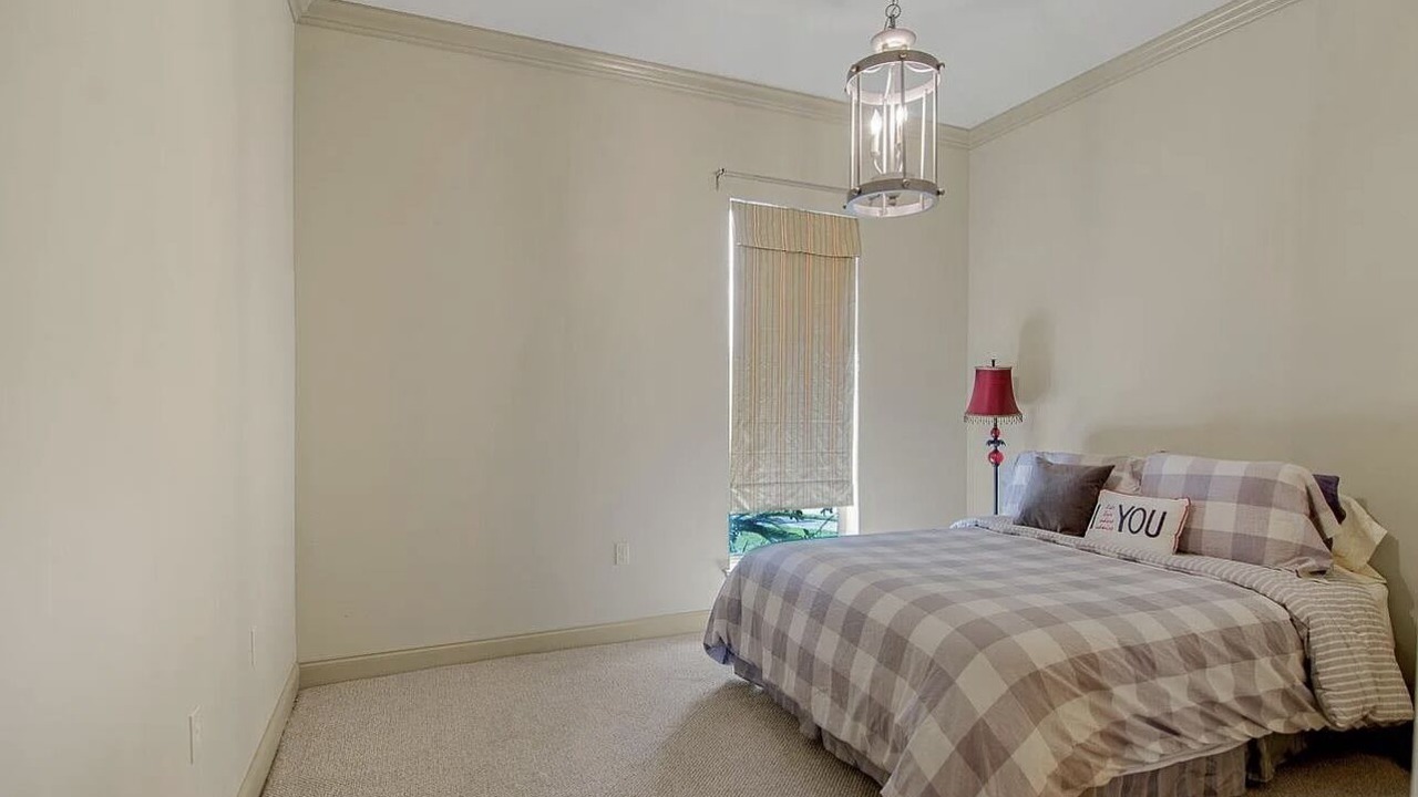 Photo of Bedroom in Old Jefferson
