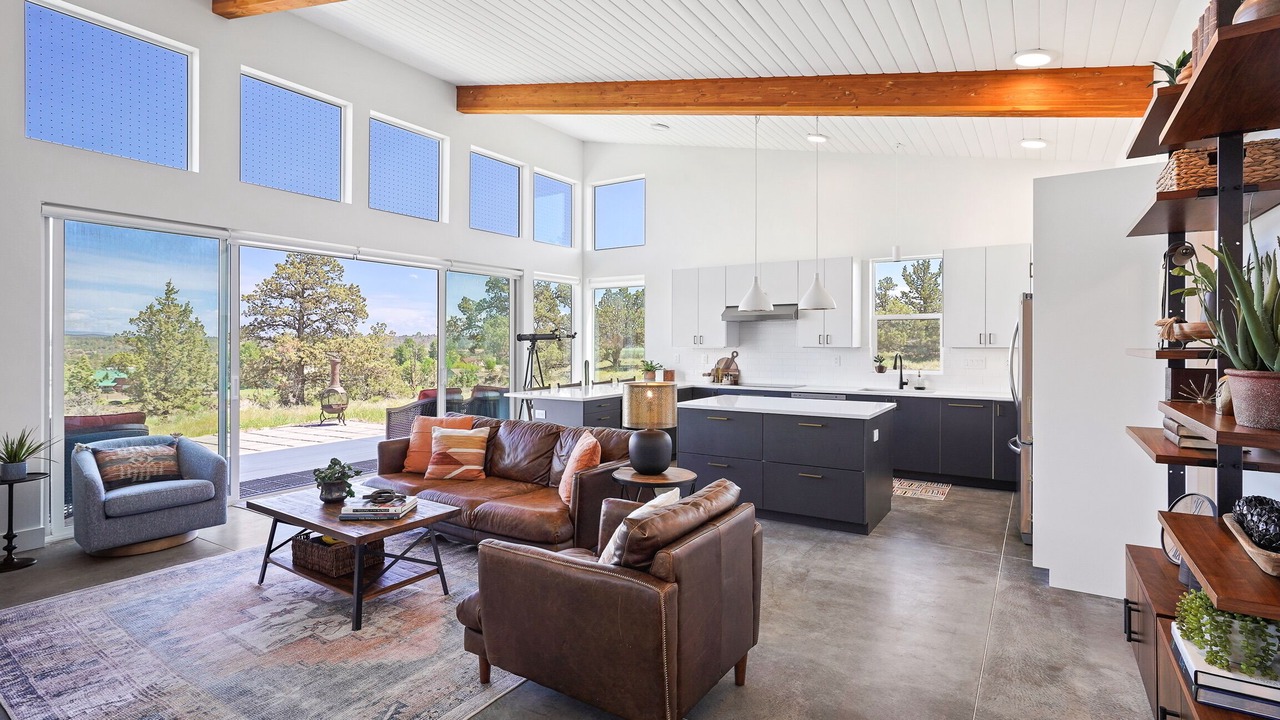 Photo of Livingroom in Terrebonne