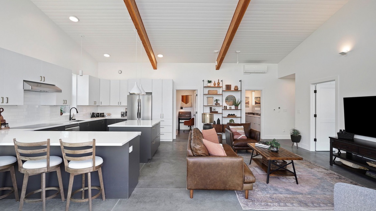 Photo of Livingroom in Terrebonne