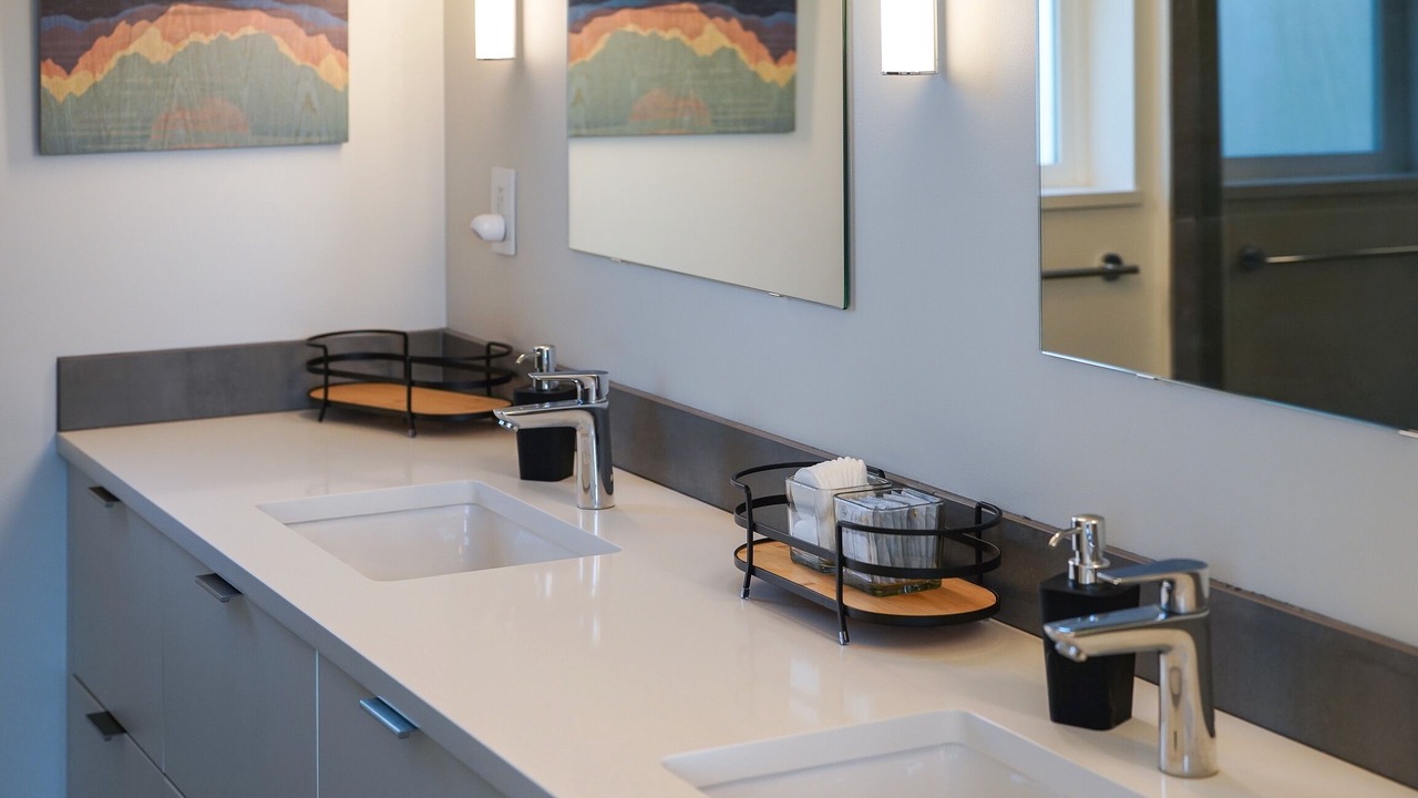 Photo of Bathroom in Terrebonne