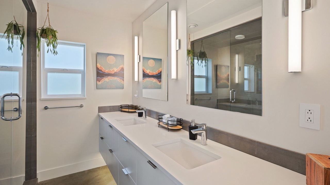 Photo of Bathroom in Terrebonne