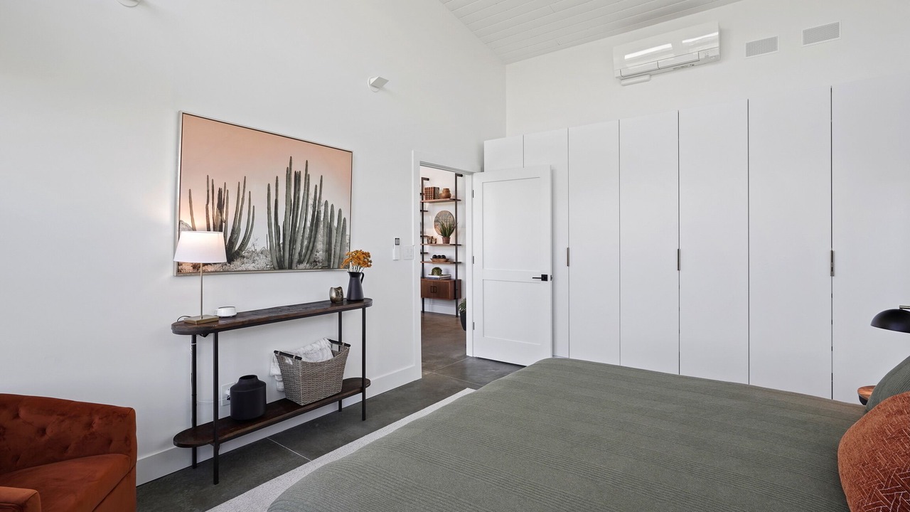 Photo of Bedroom in Terrebonne