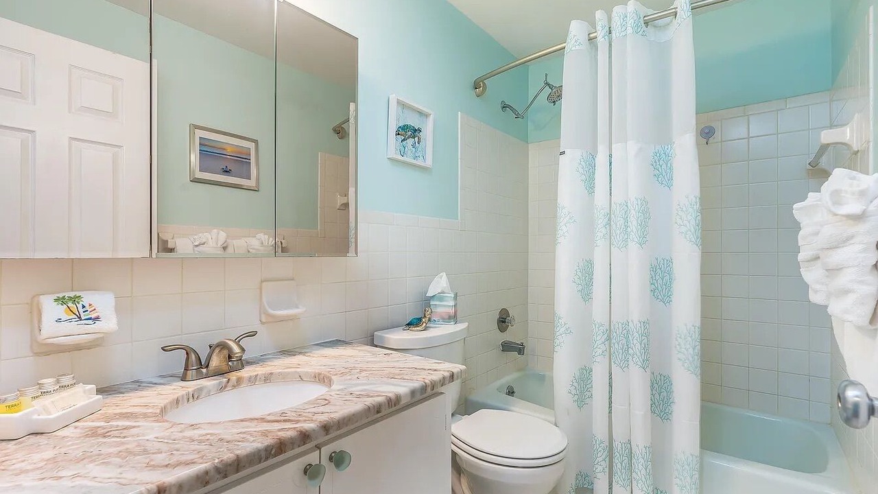 Photo of Bathroom in Key Colony Beach