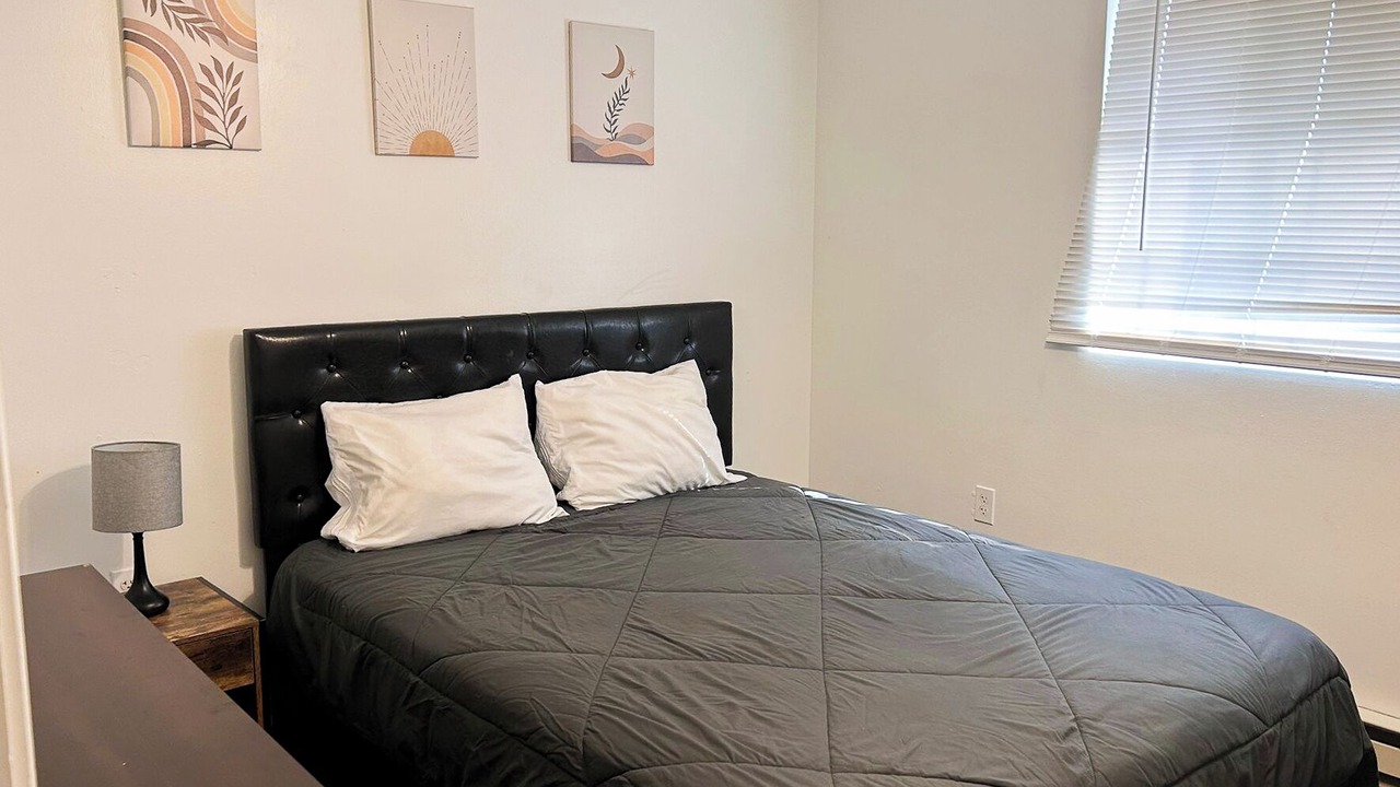 Photo of Bedroom in Macomb
