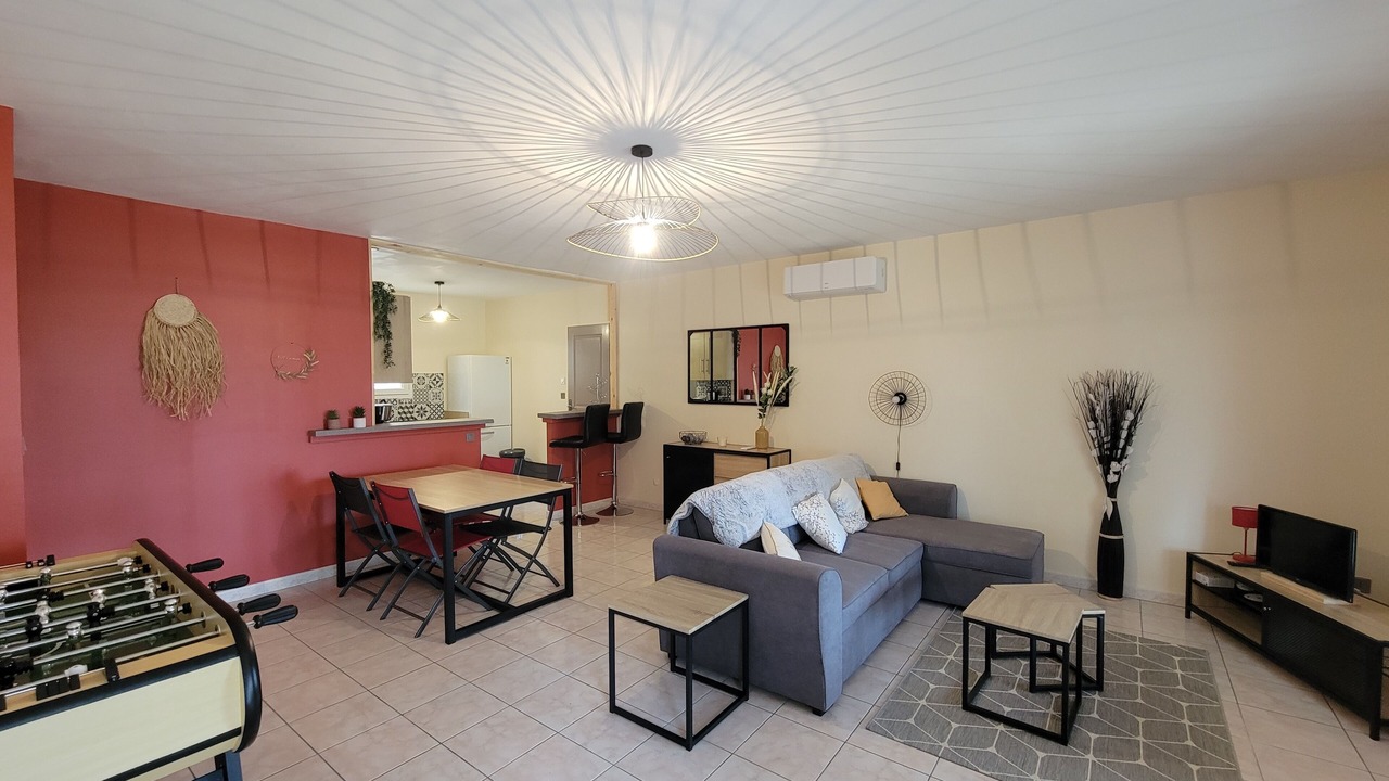 Photo of Livingroom in Saint-Jean-de-Maruejols-et-Avejan