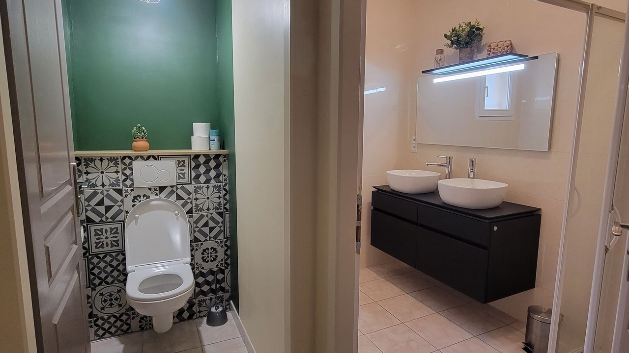 Photo of Bathroom in Saint-Jean-de-Maruejols-et-Avejan