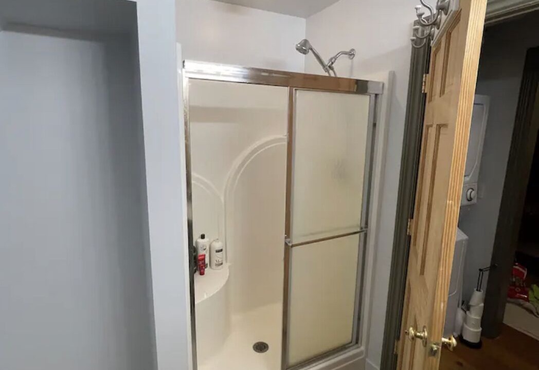 Photo of Bathroom in Levering