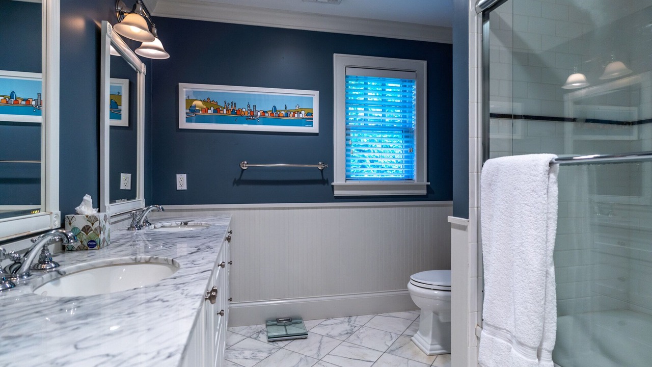 Photo of Bathroom in Wainscott Woods