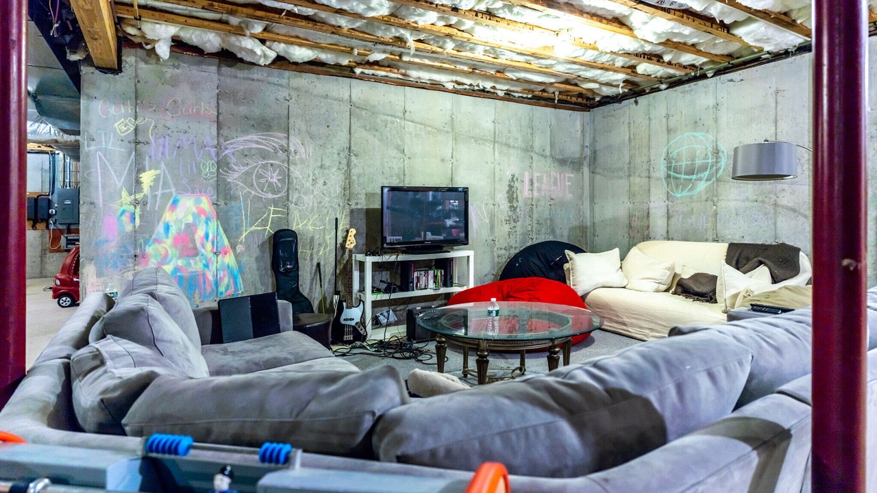 Photo of Livingroom in Wainscott Woods