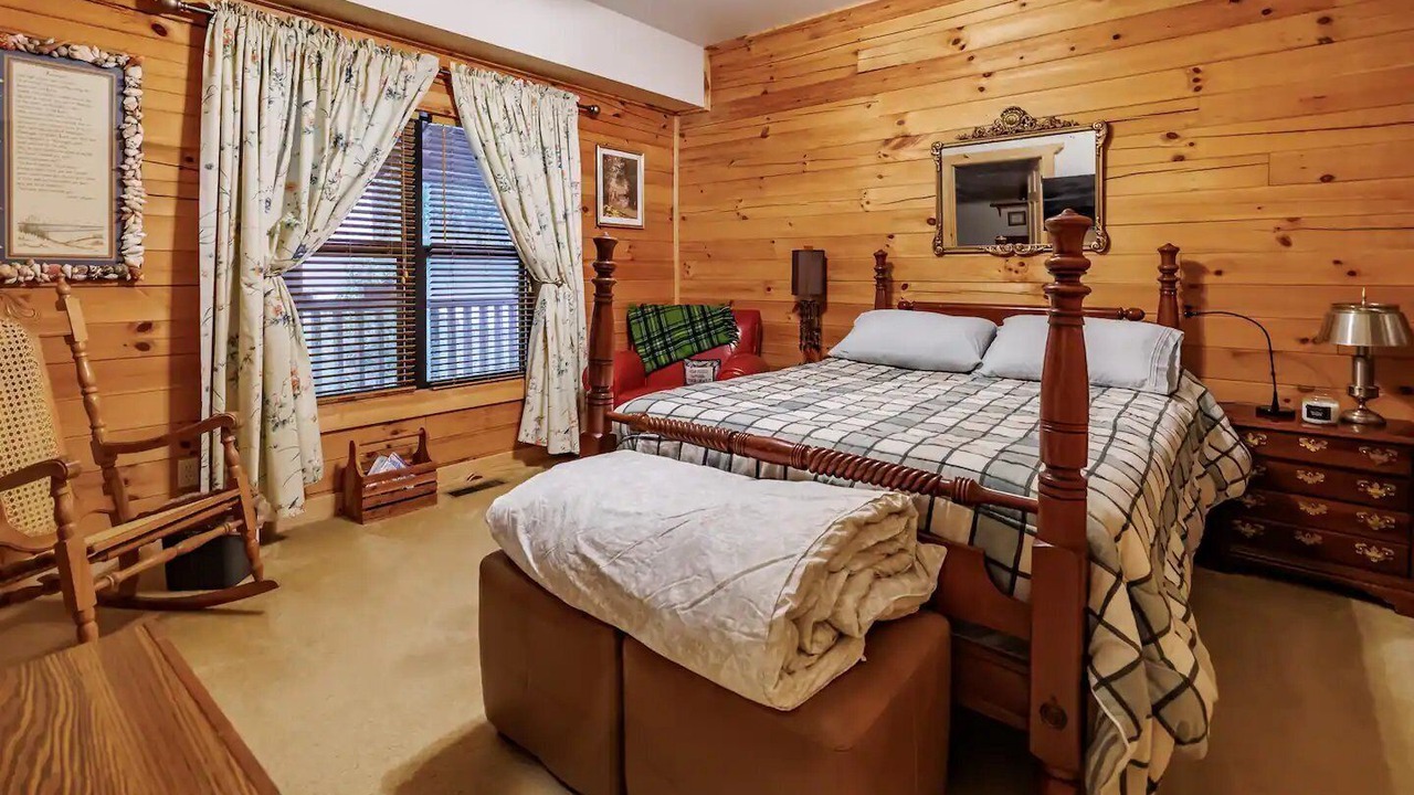 Photo of Bedroom in Winslow