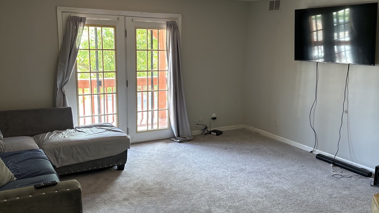 Photo of Livingroom in Aurora