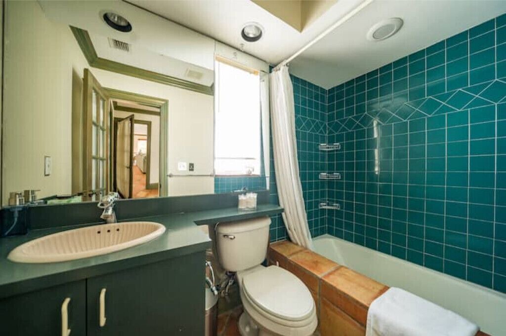 Photo of Bathroom in Parrot Cove