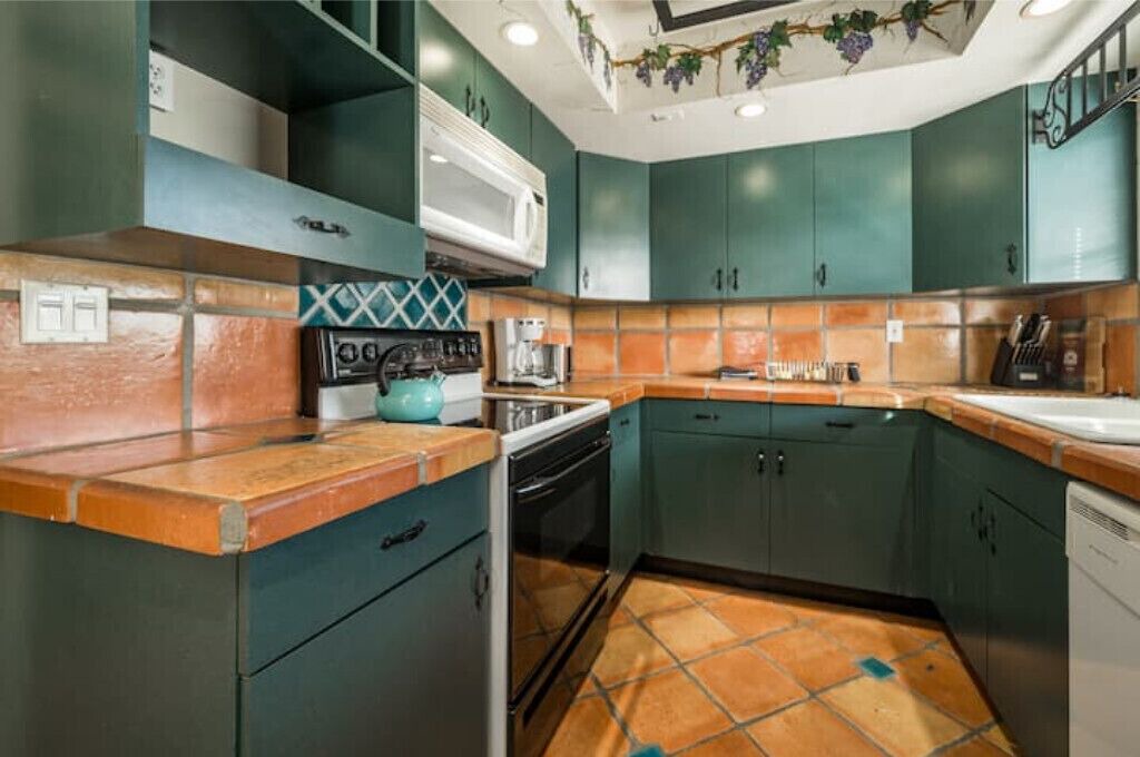Photo of Kitchen in Parrot Cove