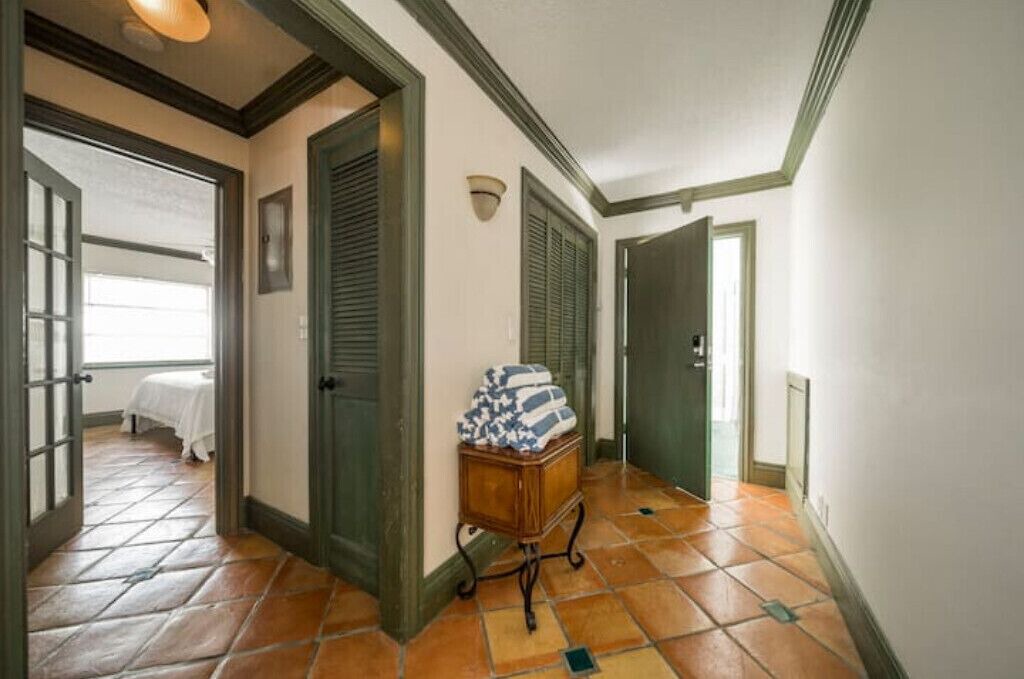 Photo of Bedroom in Parrot Cove