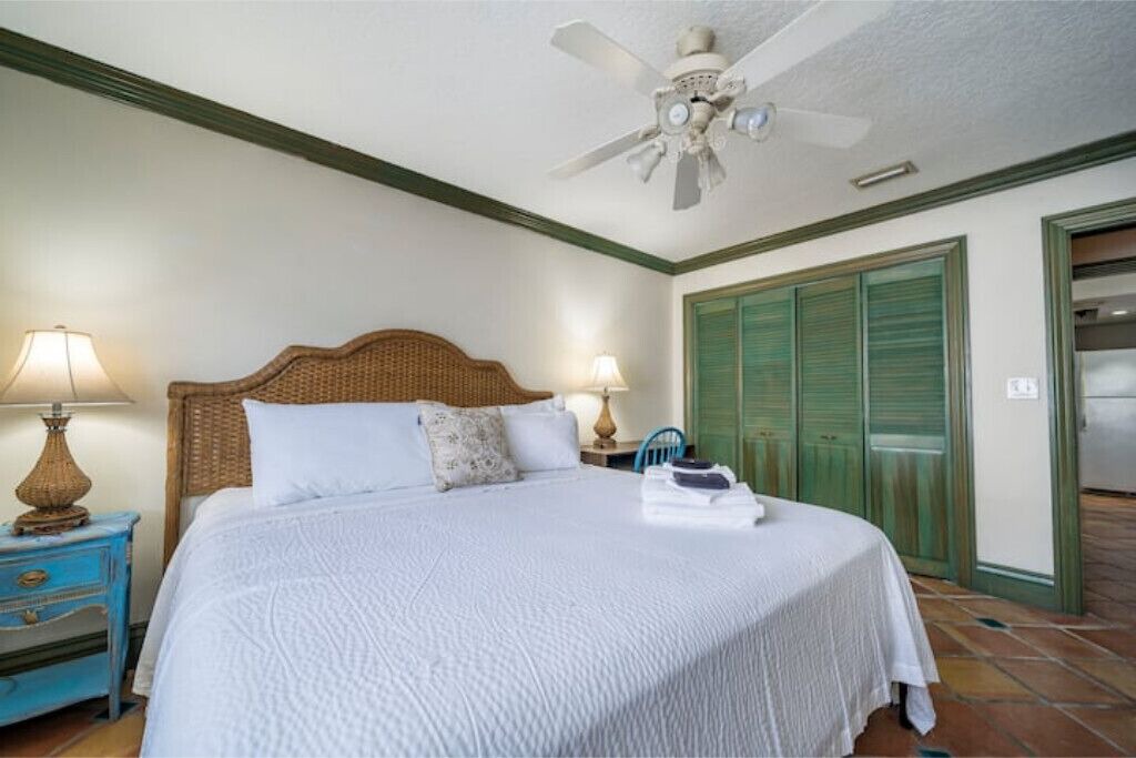 Photo of Bedroom in Parrot Cove