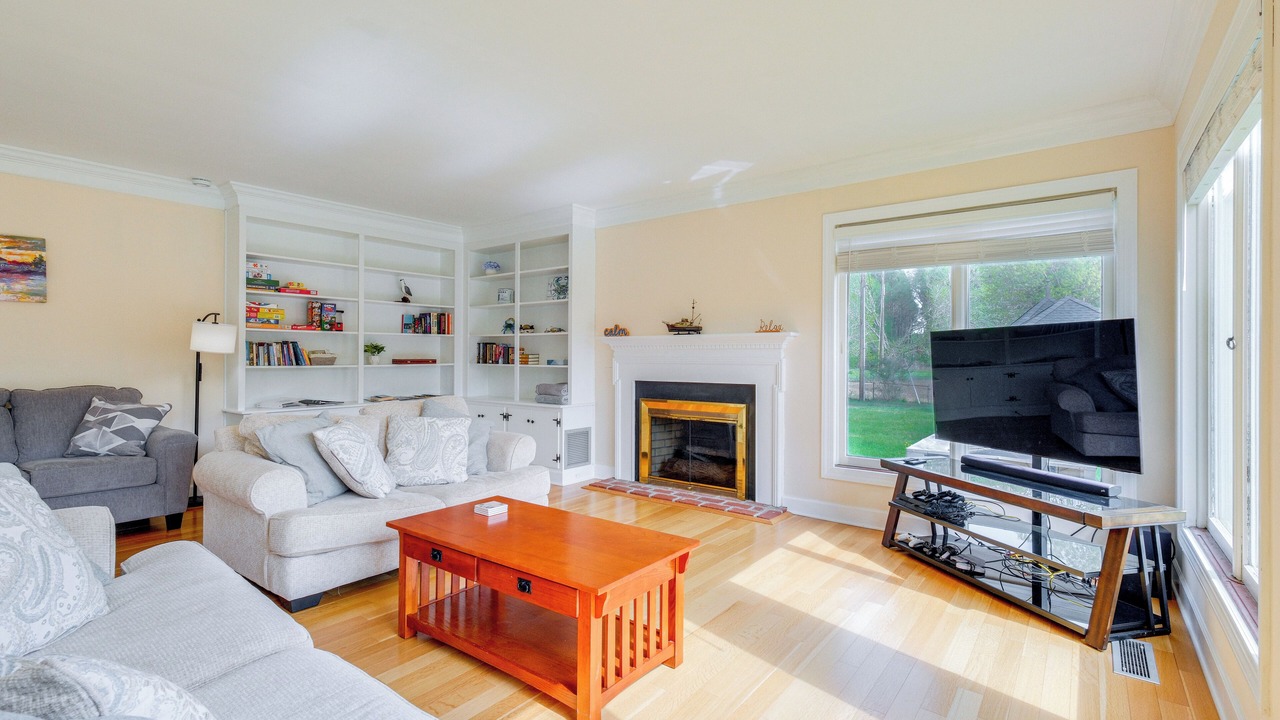 Photo of Livingroom in Mathews