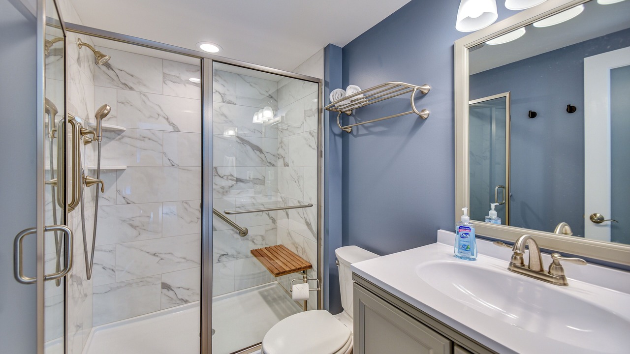 Photo of Bathroom in Mathews