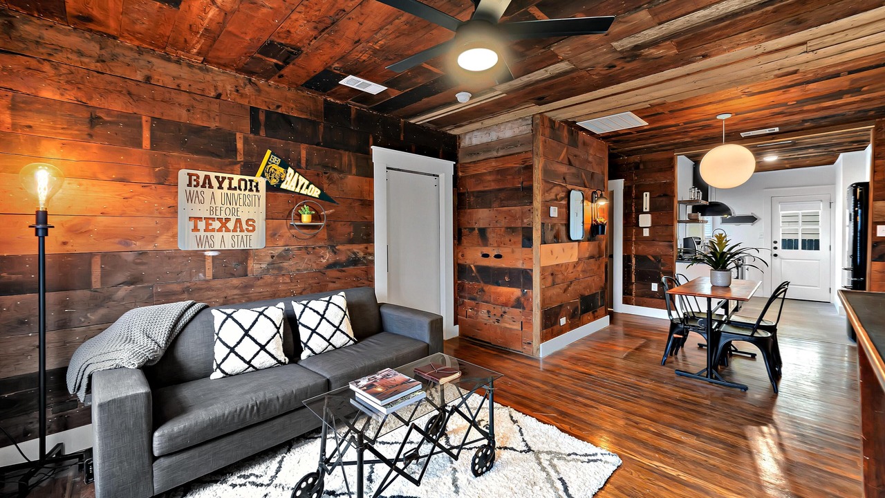 Photo of Livingroom in Waco