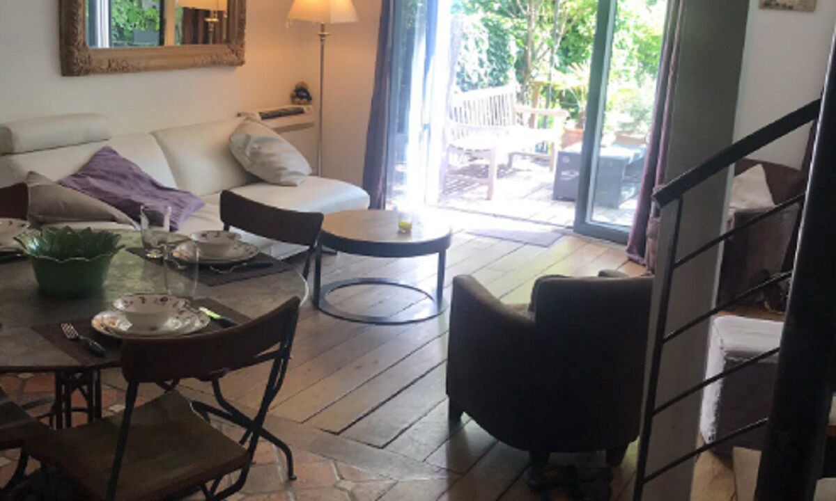 Photo of Livingroom in Saint-Cloud