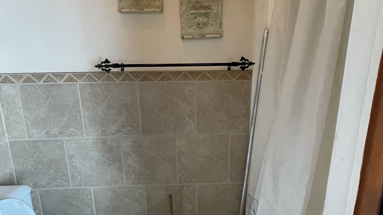 Photo of Bathroom in Niagara Falls