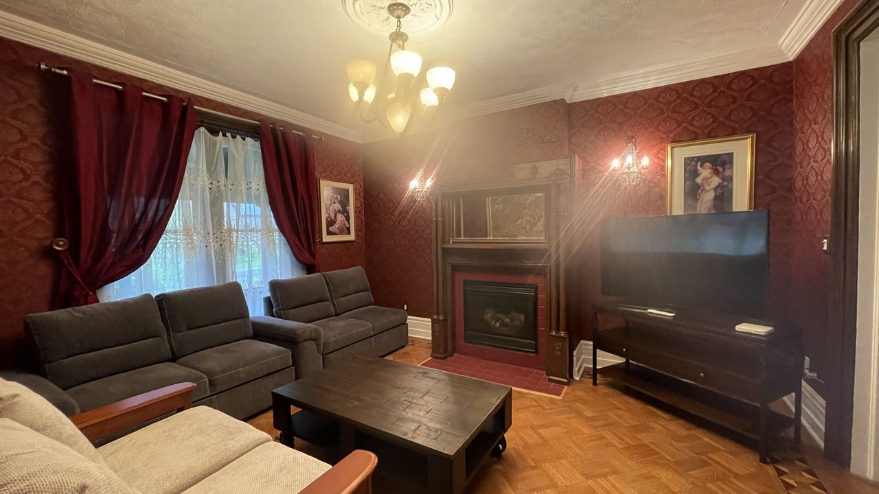 Photo of Livingroom in Niagara Falls