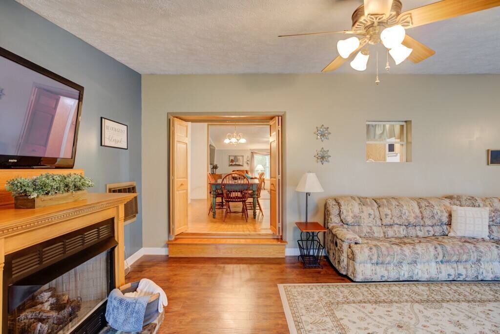 Photo of Bedroom in Gentryville