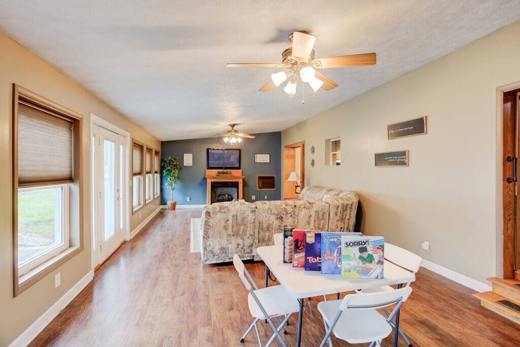 Photo of Others in Gentryville