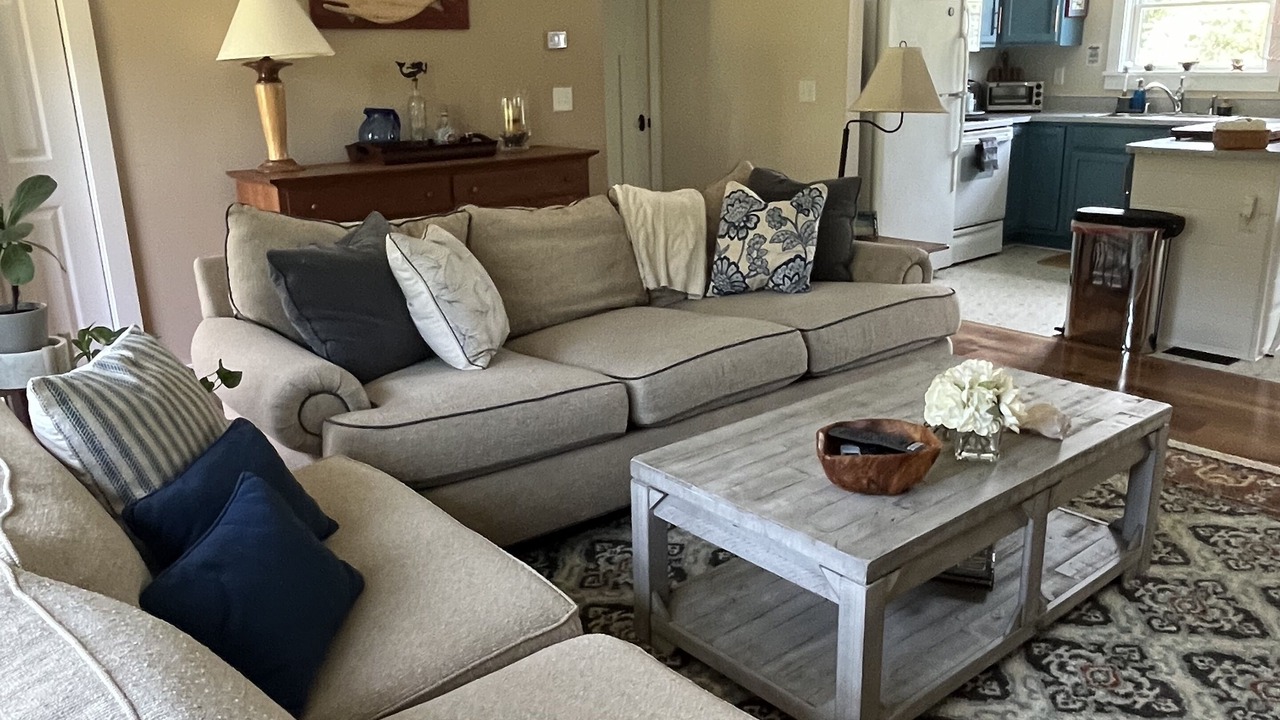 Photo of Livingroom in Surfside