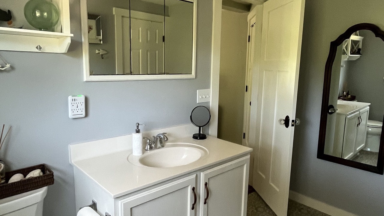Photo of Bathroom in Surfside